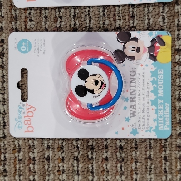 Disney Mickey Mouse pacifier & pacifier holder New in box BPA free 0 months + - Picture 3 of 9